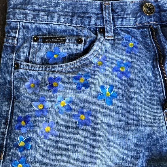 Calvin Klein Highwaisted Handpainted Jeans - Picture 10 of 13